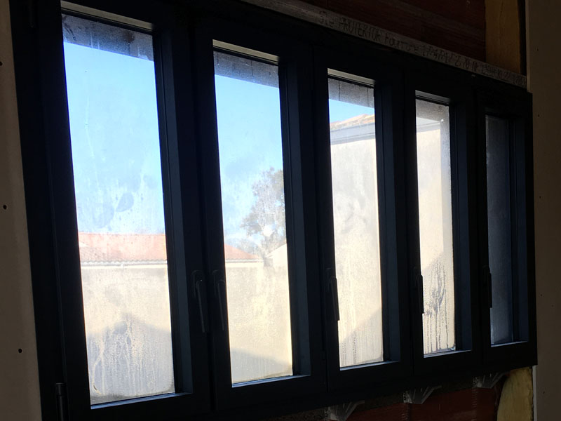 Agrandissement d'une maison sur l'Ile de Ré avec la pose de fenêtres sur mesure